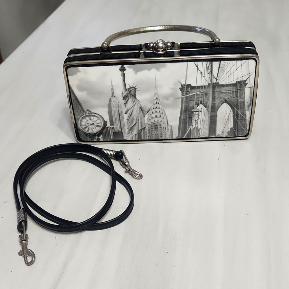 Who loves NYC? New York Skyline Photo Clutch Case Purse, Loop Handle or Strap